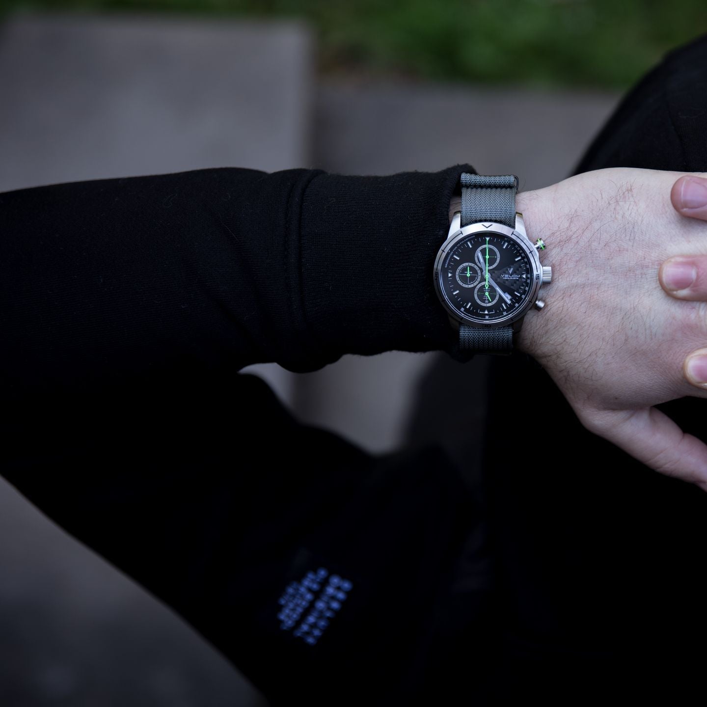 montre velom boitier acier bracelet nato nylon