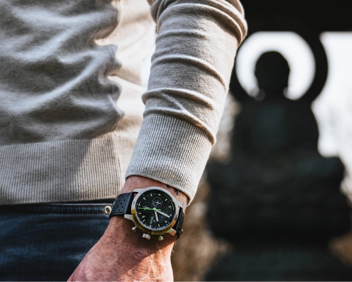 montre en acier inoxydable velom