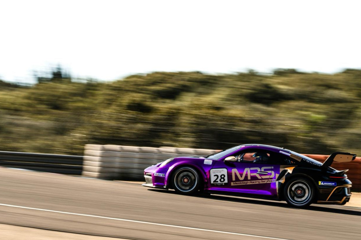velom-course-voiture